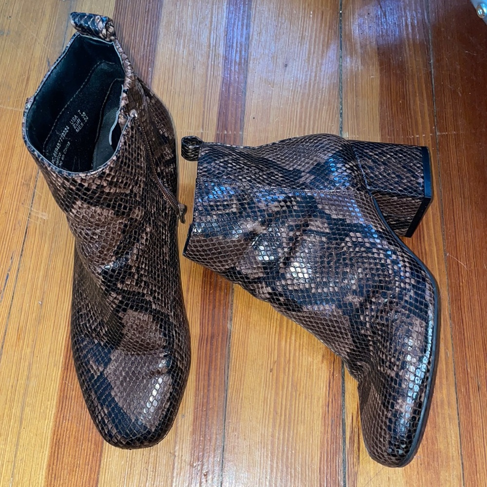 Fake snake skin booties size 7